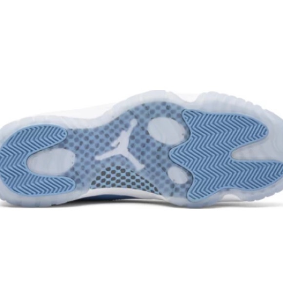 Women’s Air Jordan 11 Retro Low “Concord” - Picture 4 of 4